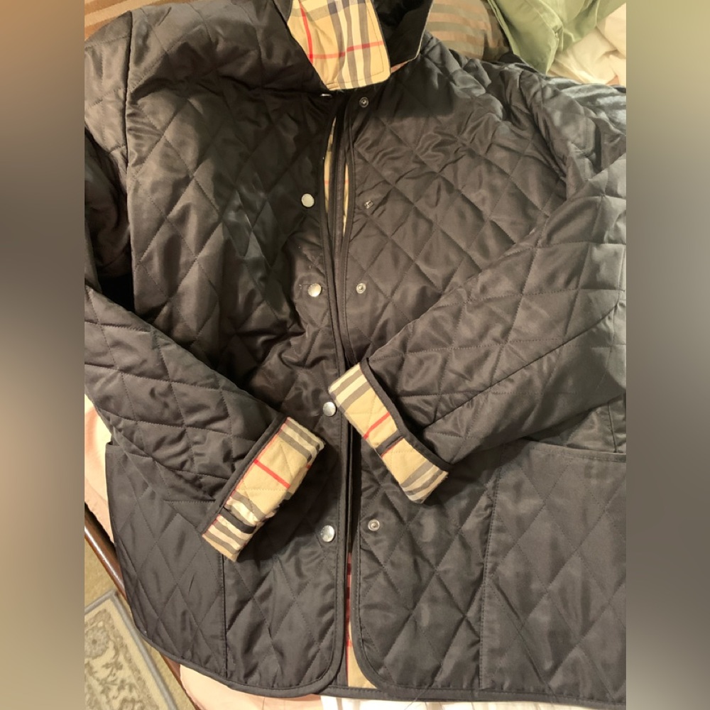 Burberry quilted field jacket. Authentic.  Size Large